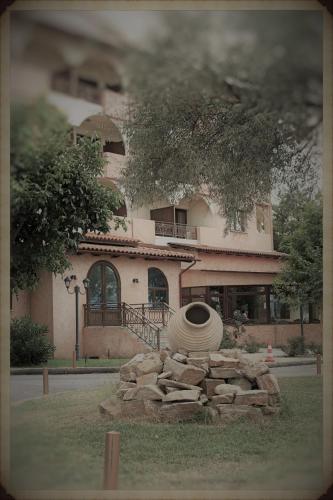 Chris & Eve Mansion - image 9