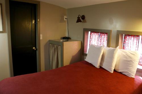 The Red Caboose Motel & Restaurant