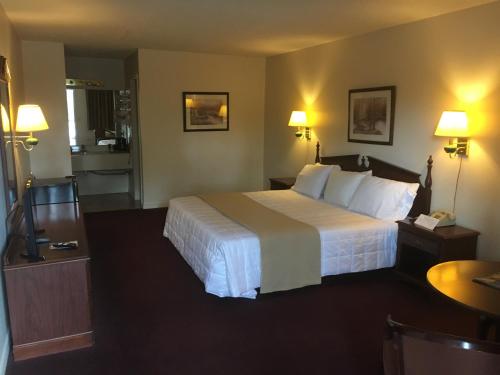 King Room with Spa Bath