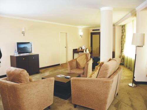 Nicon Luxury Abuja Nicon Luxury Abuja is a popular choice amongst travelers in Abuja, whether exploring or just passing through. The property features a wide range of facilities to make your stay a pleasant experience. 