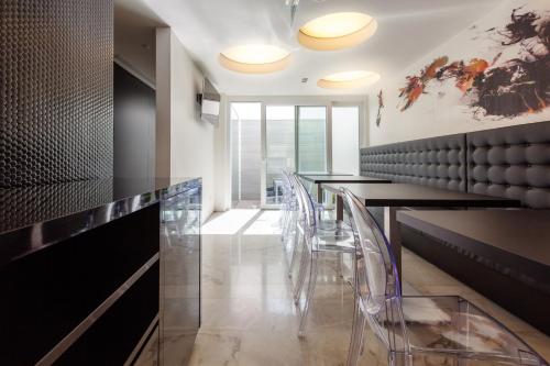 Bar/ Salón, Faro Boutique Hotel in Faro