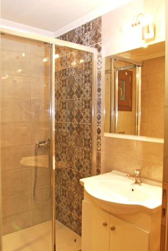 Kavadias Apartments - image 13
