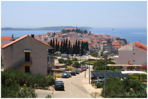 One-Bedroom Apartment with Sea View (4 Adults)