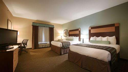 Queen Room with Two Queen Beds - Non-Smoking