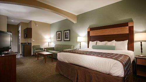 King Suite with Sofa Bed - Non-Smoking