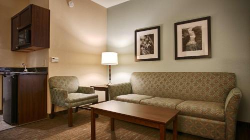 Best Western Plus Texarkana Inn and Suites