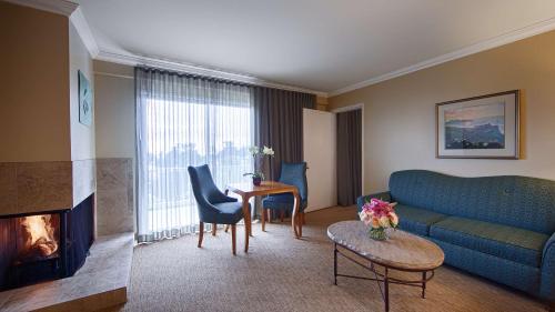 卡梅尔湾景酒店 卡梅尔湾景酒店