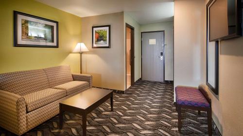 Best Western Mt. Vernon Inn - image 13