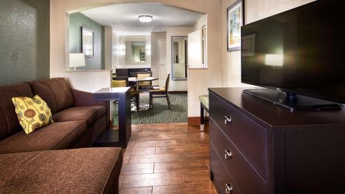 Best Western Executive Suites