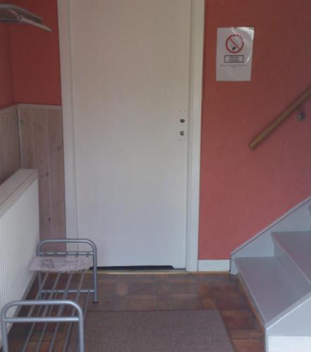 Manes Apartment - image 11