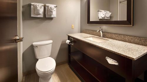 Best Western Plus Boardman Inn & Suites