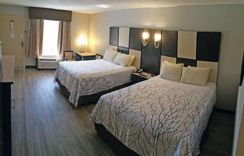Queen Room with Two Queen Beds - Non-Smoking