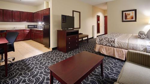Best Western Plus Katy Inn and Suites in Katy, USA
