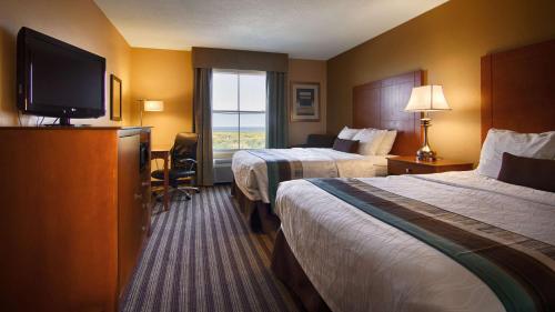 Best Western Plus Seawall Inn & Suites by the Beach