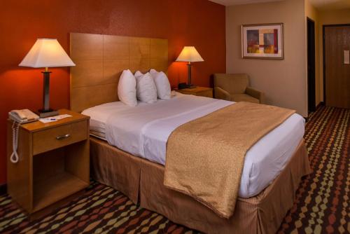 Best Western Ambassador Inn & Suites