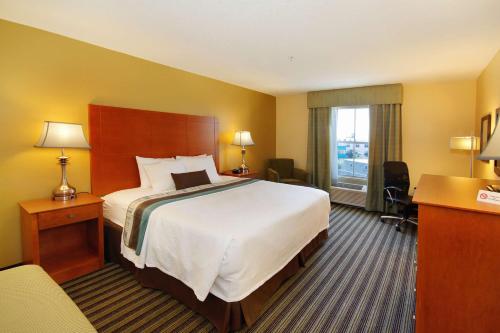 Best Western Plus Seawall Inn & Suites by the Beach
