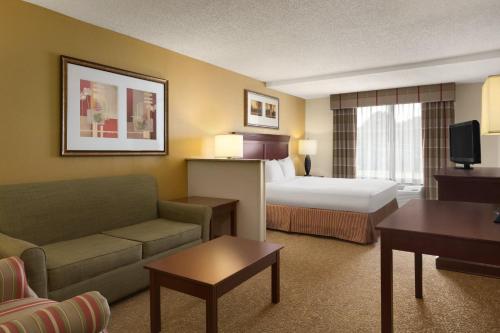 Стая за гости, Country Inn & Suites by Radisson, Atlanta Airport South, GA in Атланта, Джорджия