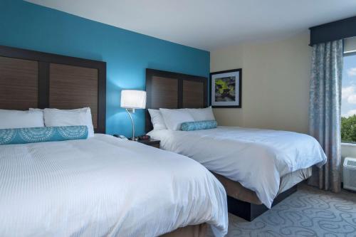 2 double beds