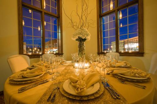 设施服务, 怀尔德伍德酒店 (The Wildwood Hotel) in 怀尔德伍德(MO)