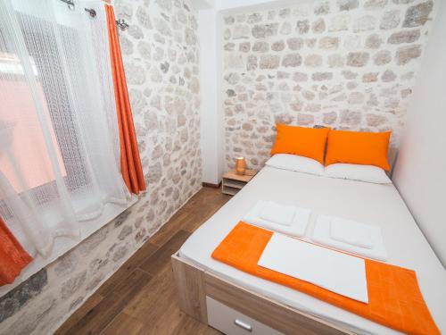 Comfort One Bedroom Apartment image 1