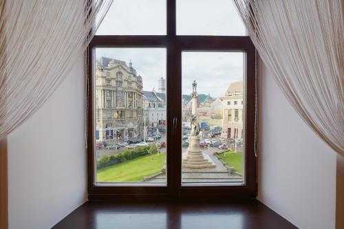 Apartment Mitskevycha Square 5