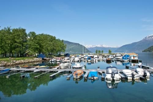 Kinsarvik Camping - image 7