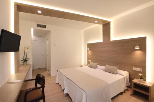 Hotel Carlos I - image 8