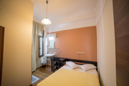 Tempi Hotel - image 2