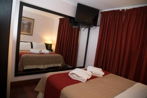 2 twin beds