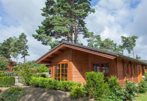 3 bedrooms, 5 beds
