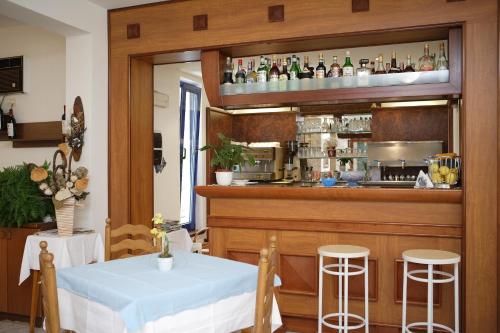 Hotel Splendor - image 11
