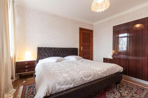 Hotel DeFive – Berdorf, MO