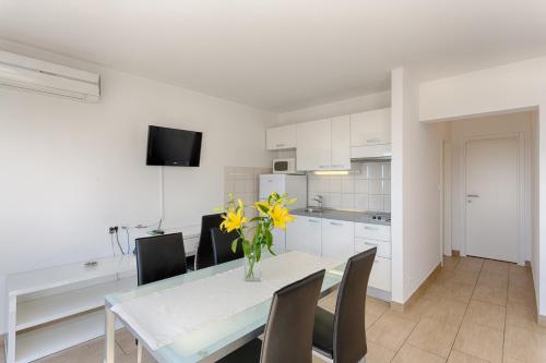 Adriatic Queen Rooms & Apartments, Split (photo 7)
