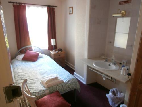 Monorene Guest House - image 8