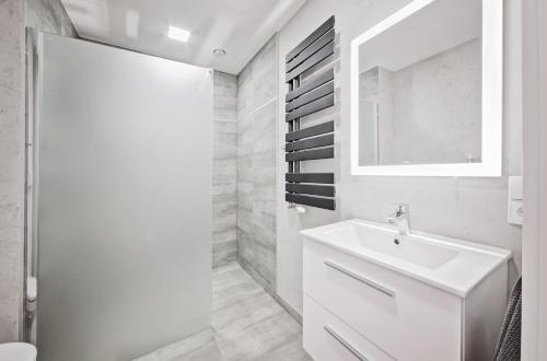Good Time Apartments Bóżnicza 1 & Małe Garbary 8 - Centrum Poznania, 2 min od Starego Rynku