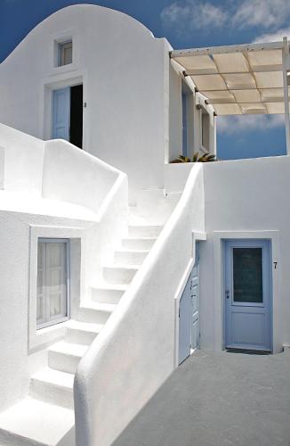 アルメニ ヴィレッジ ルームズ & スイーツ