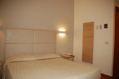 Standard Double Room with Terrace