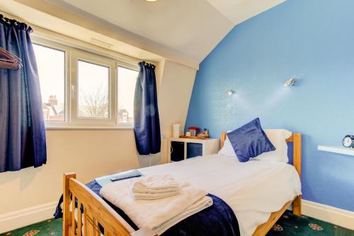 Rose-Dene - main image