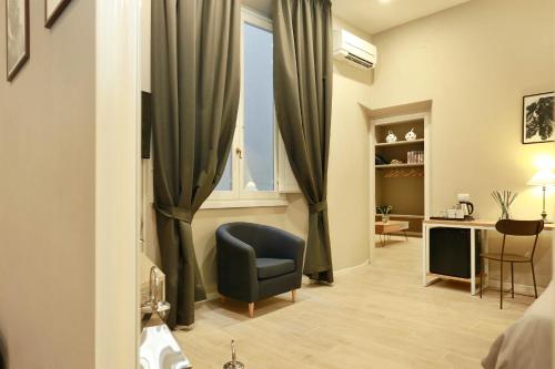 Tornabuoni Boutique - image 7