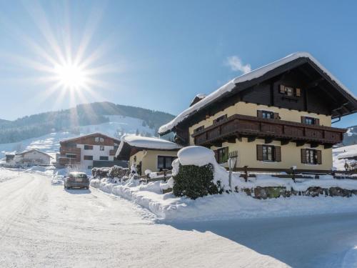  Apartment with garden in Leogang Salzburg, Pension in Leogang