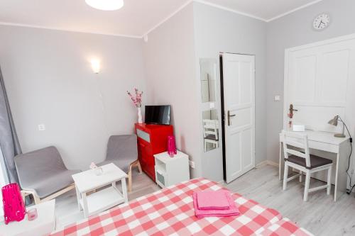 Grey House - image 7