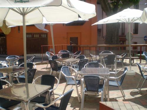 Posada Arco de San Miguel in คาลาตายัด