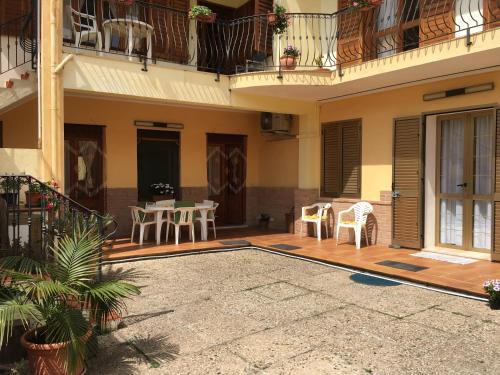 Anna Apartment