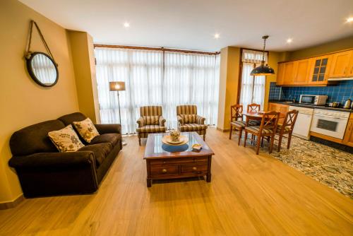 Apartamentos Las Fuentes - image 10