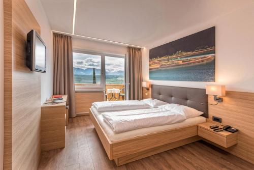 Superior Double Room with Balcony