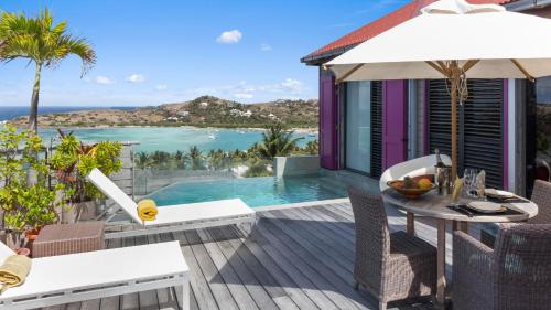 Wyposażenie, Amnios in Gustavia