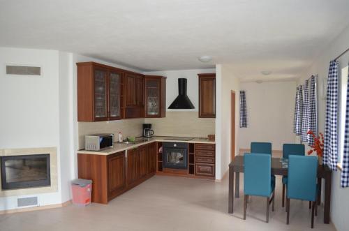 Konyha, Apartmany Nova Lake in Nova Pec
