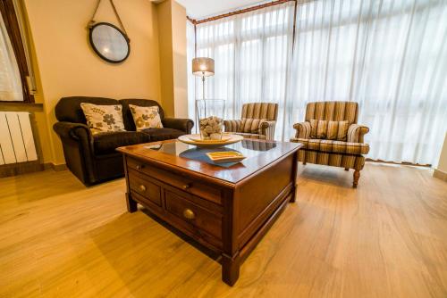 Apartamentos Las Fuentes - image 2