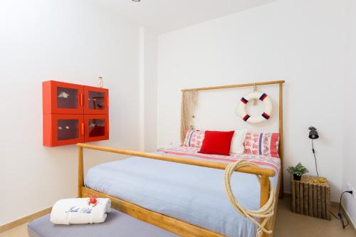 1 queen bed, 1 sofa bed