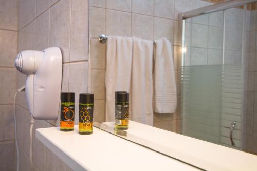 Agarathos Traditional Rooms with Pool Agarathos Traditional Rooms with Pool